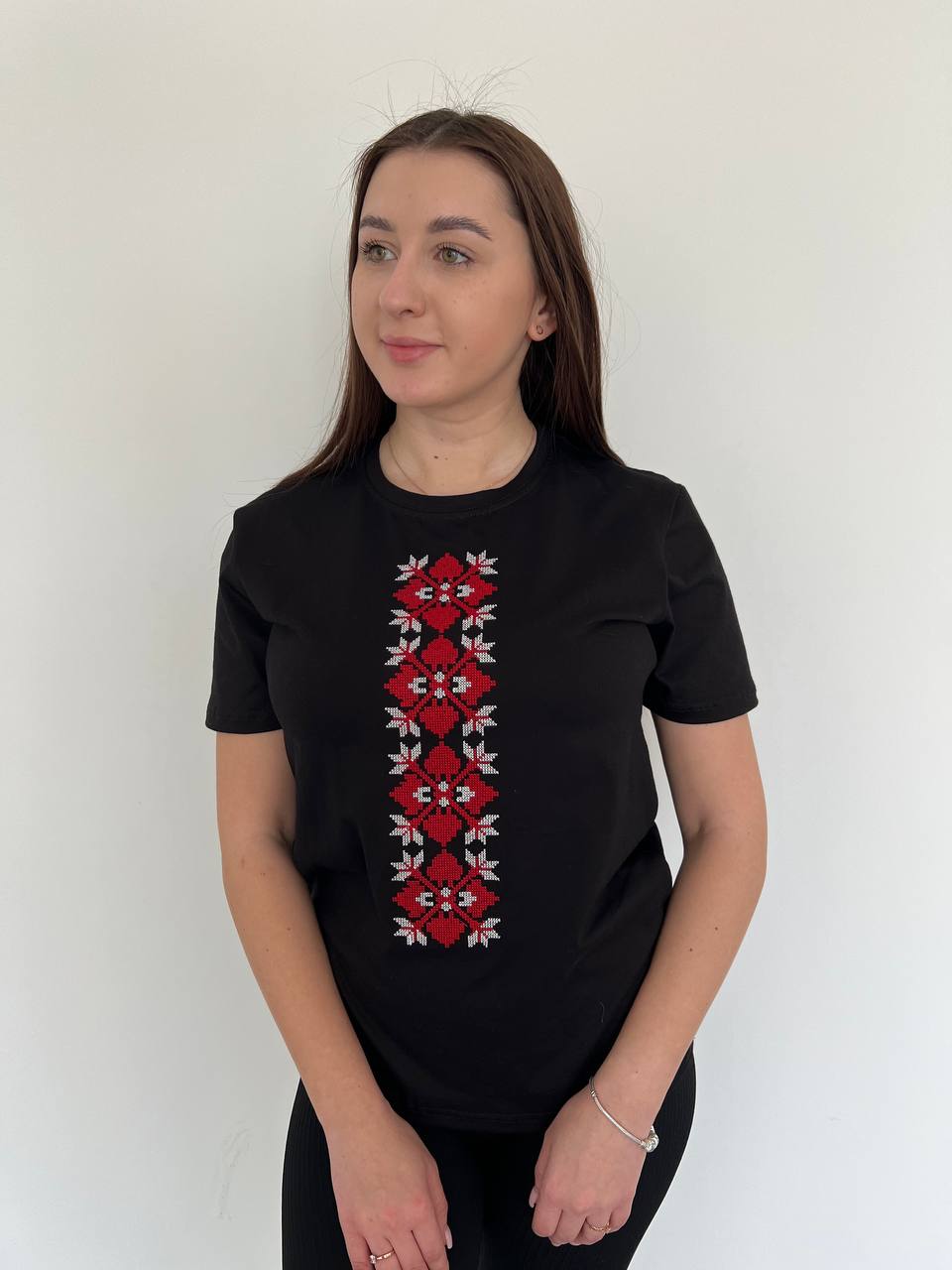 Футболка з вишивкою класична преміум S - XL